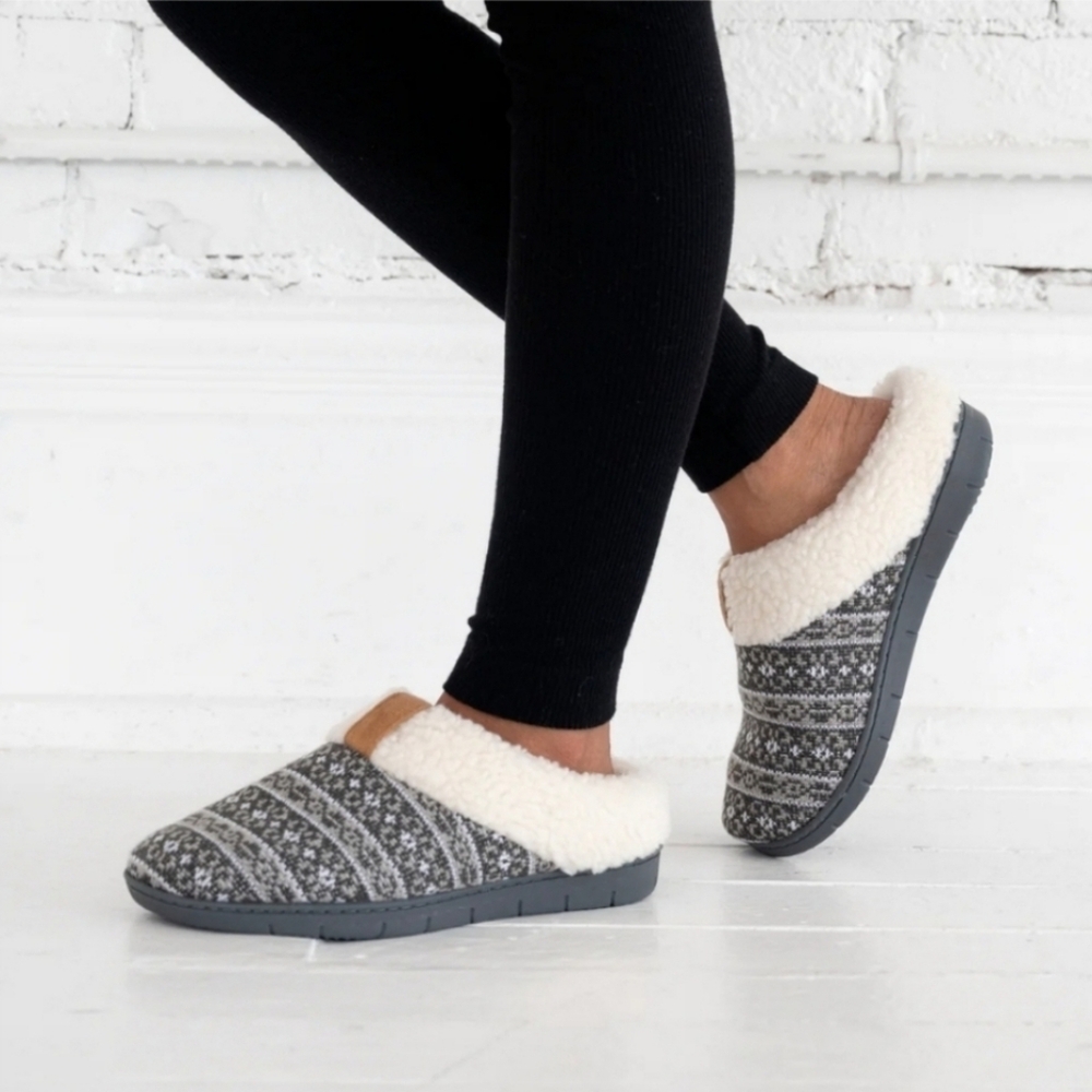 isotoner‎ Women Memory Foam Fairisle Braelyn ECO Comfort Slippers Size 7.5-8 Med